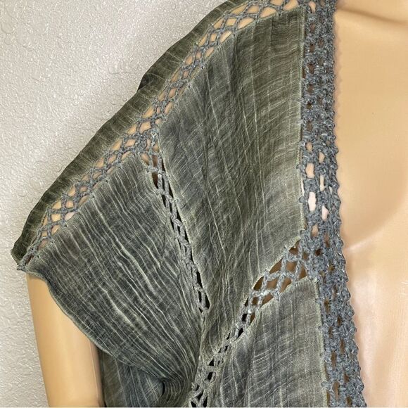 One Size Sleeveless Open Front Flowy Kimono Olive Green - Picture 3 of 10